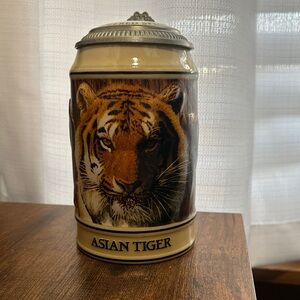 Budweiser Cream and Orange Tiger Stein